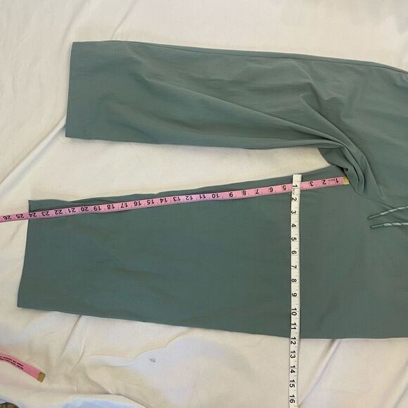 Athleta Trekkie Straight Crop Pant Womens 10 Elastic waist Drawstring Green/Gray - Picture 7 of 8
